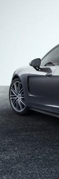 PORSCHE Generasi
 Panamera Sport Turismo 4.0 AMT (550hp) 4x4 Karakteristik teknis
